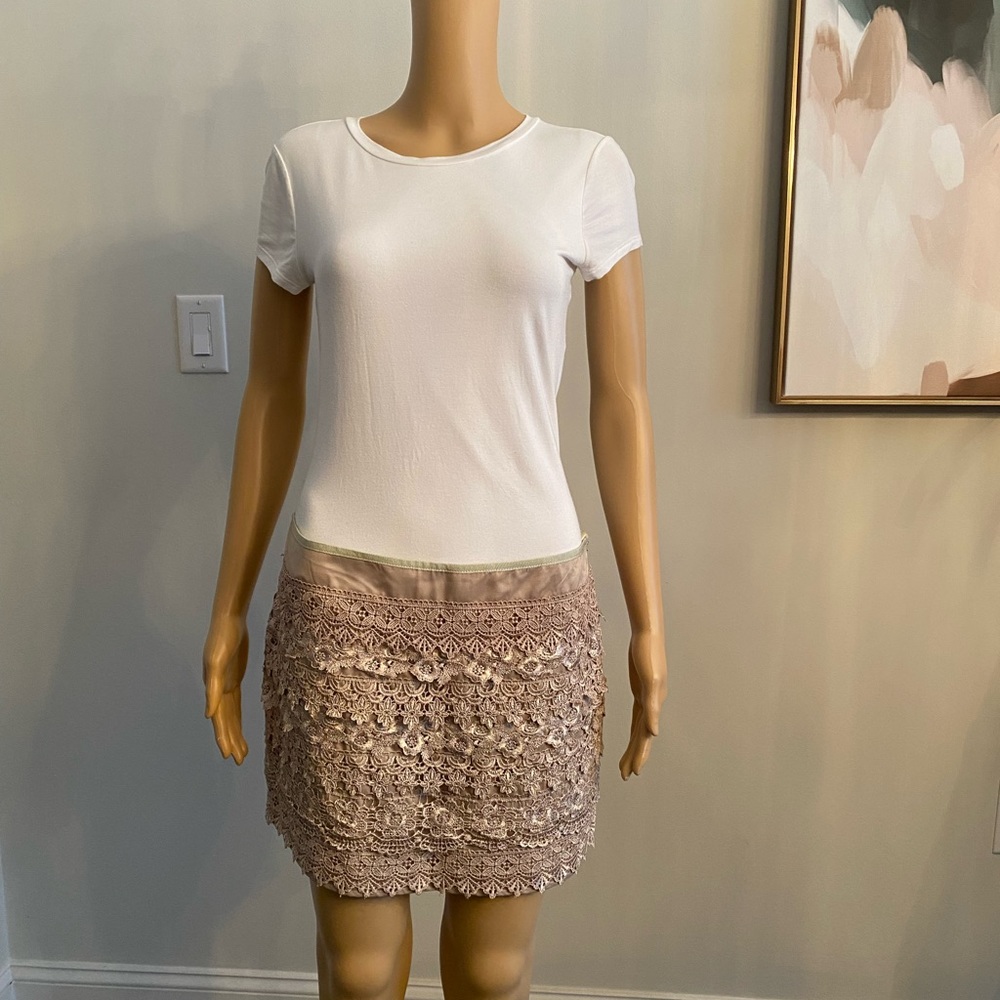 NWT Tini Lili pretty lace overlay skirt size L